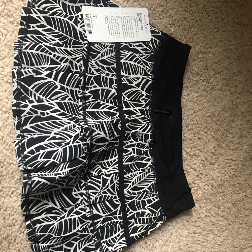 Lululemon pace setter skirt